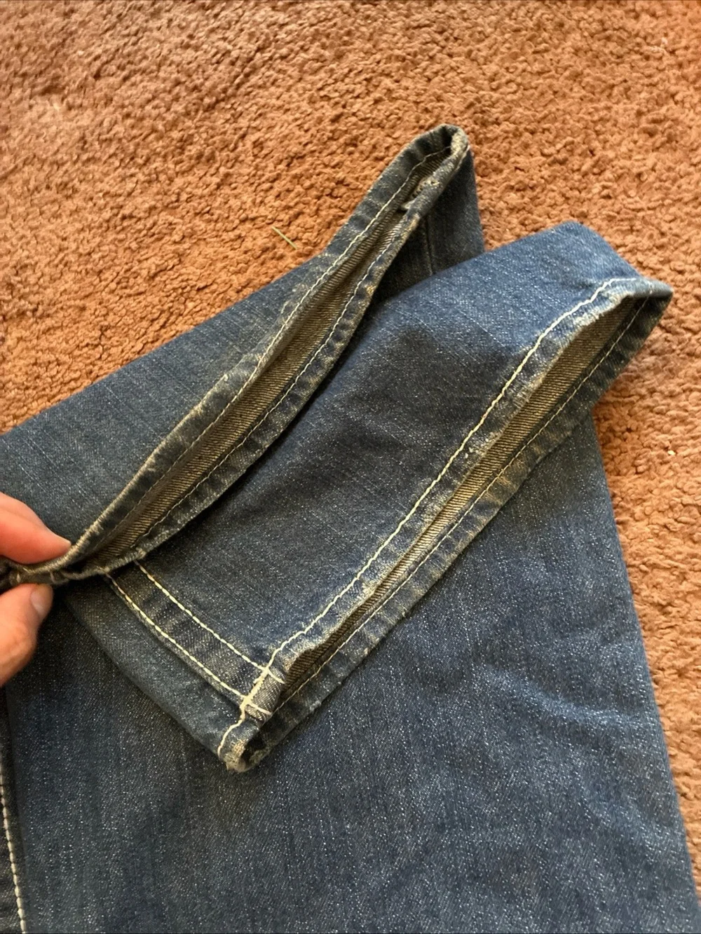 True Religion Medium Wash Denim Jeans Billy 36 distressed vtg